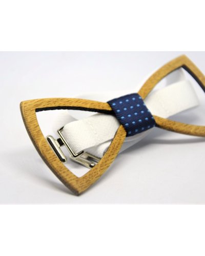 Drewniana mucha, spinki do mankietów i poszetka