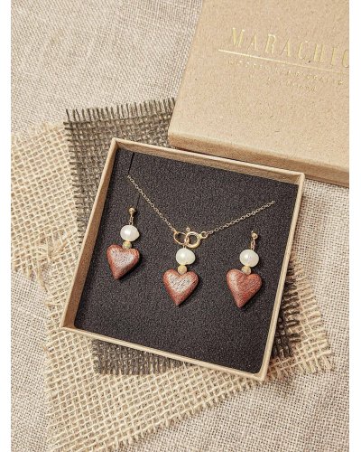 Chain with a wooden heart