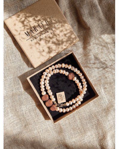 Necklace made of natural freshwater pearls and wooden beads
