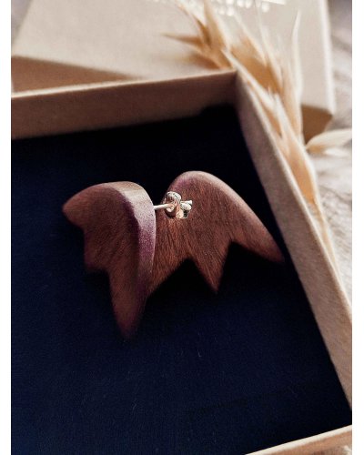 Hanging earrings made of wood crystals