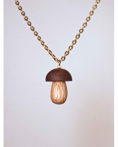 Necklace with mushroom