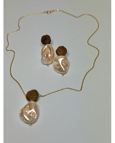 Pearl Spell necklace