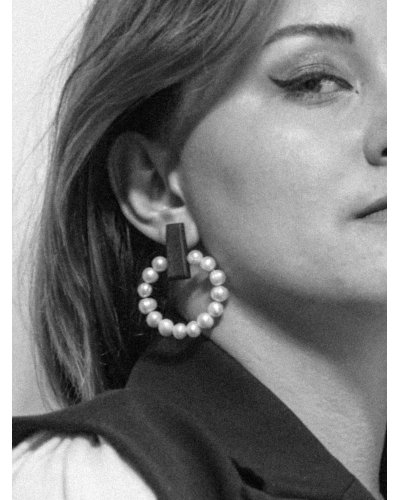 Pearl circles earrings