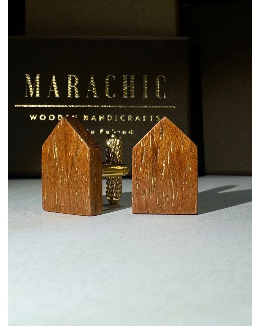 Drewniane spinki do mankietów barn