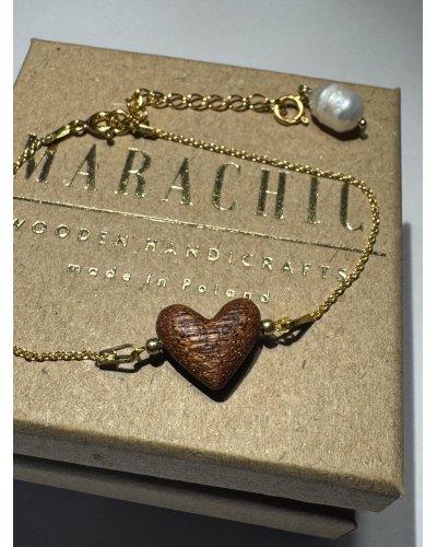Bracelet with a wooden heart