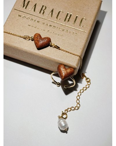 Bracelet with a wooden heart
