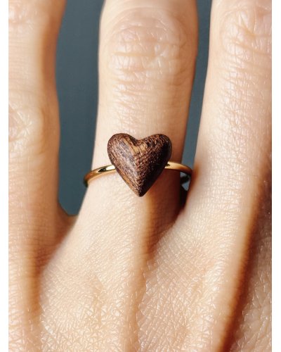 Bracelet with a wooden heart