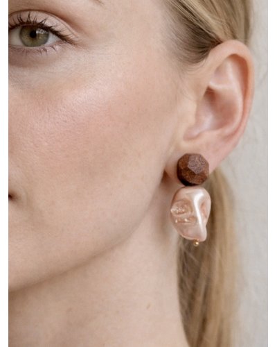Earrings with a wooden diamond and a baroque pearl | Unique gifts