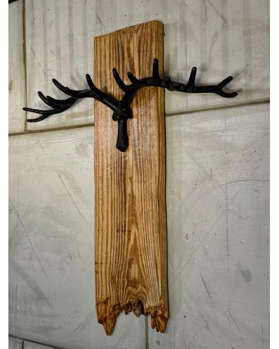 Rustic Reclaimed Wood Wall Rack with Metal Antlers. Farmhouse Hanger