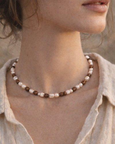 Vintage style necklace with natural pearls and wooden beads