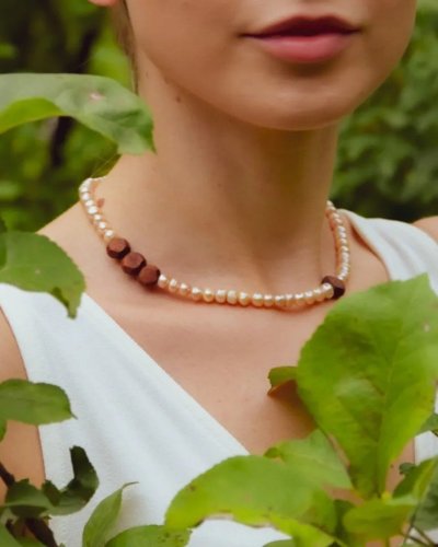 Freshwater pearl and wood choker necklace | Unique jewelry