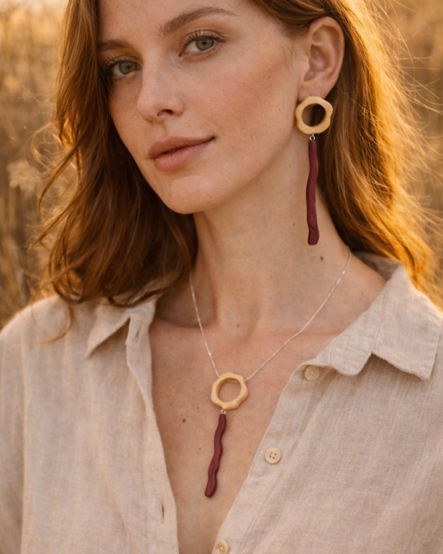 SAMARA Lariat Necklace and Earrings: A Fusion of Nature and Design