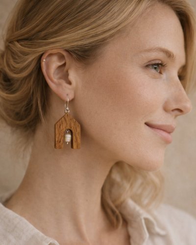 Drewniane kolczyki z naturalną perłą Marachic