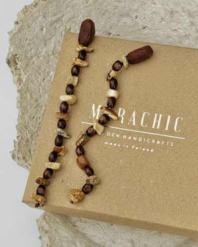 Wyjątkowe kolczyki z drewnianymi brylantami i zieloną masą perłową