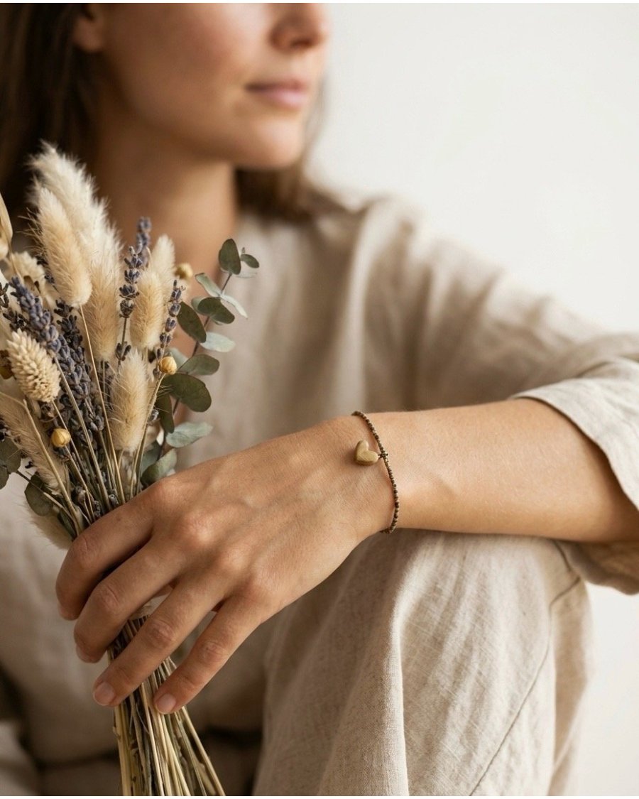 Wooden heart bracelet | Anniversary gift for wife